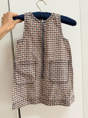 CARAMEL Line Sleeveless Dress with Front Pockets